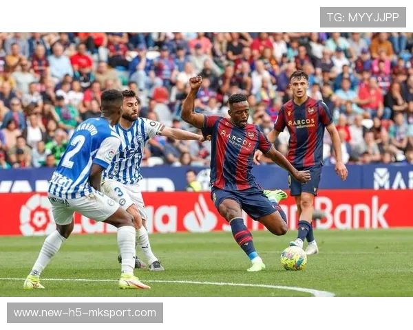 毕尔巴鄂竞技创新战术：边路突破与高位压迫的完美结合引领西甲新风潮