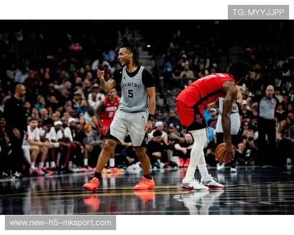 121-110！马刺终结火箭5连胜 杜兰特8失误 乌度卡用人问题大，马刺与火箭